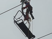 Horští záchranáři cvičili s hasiči evakuaci lanovky